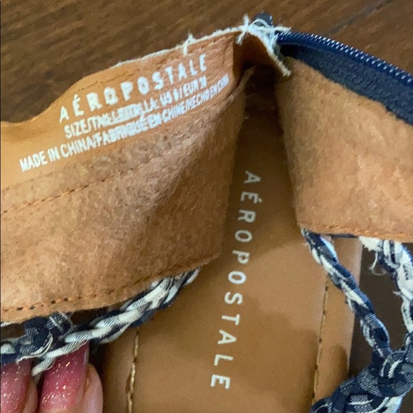 Aeropostale navy gingham braided sandals size 8 - Picture 3 of 4